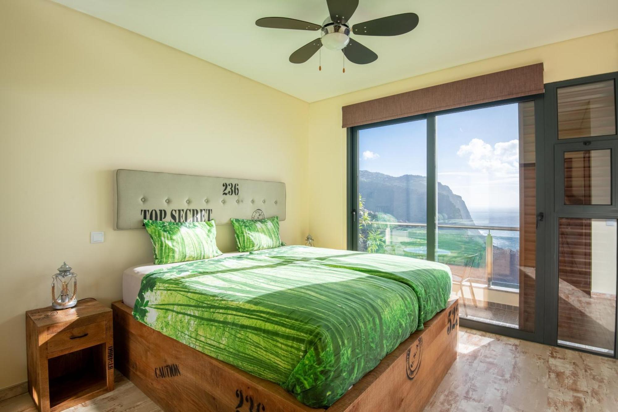 Guesthouse-Theview (Adults Only) Рибейра-Брава Экстерьер фото